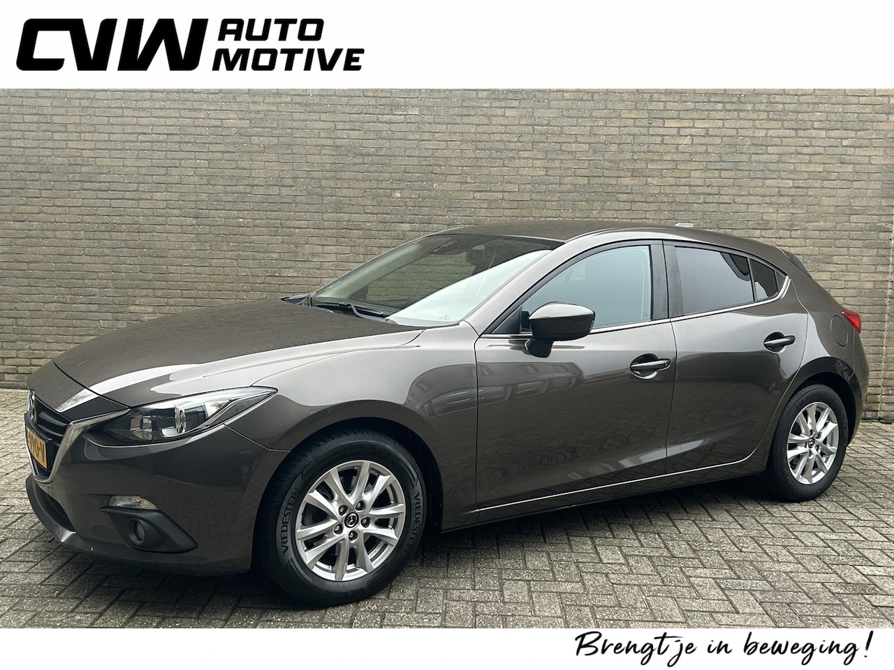 Mazda 3 - 2.0 Skyactive-G 120 | Automaat | Navigatie | Stoelverwarming | 16 inch lichtmetalen velgen - AutoWereld.nl