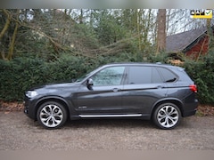 BMW X5 - XDrive30d High Exe panoramadak/afn haak/dealer onderh