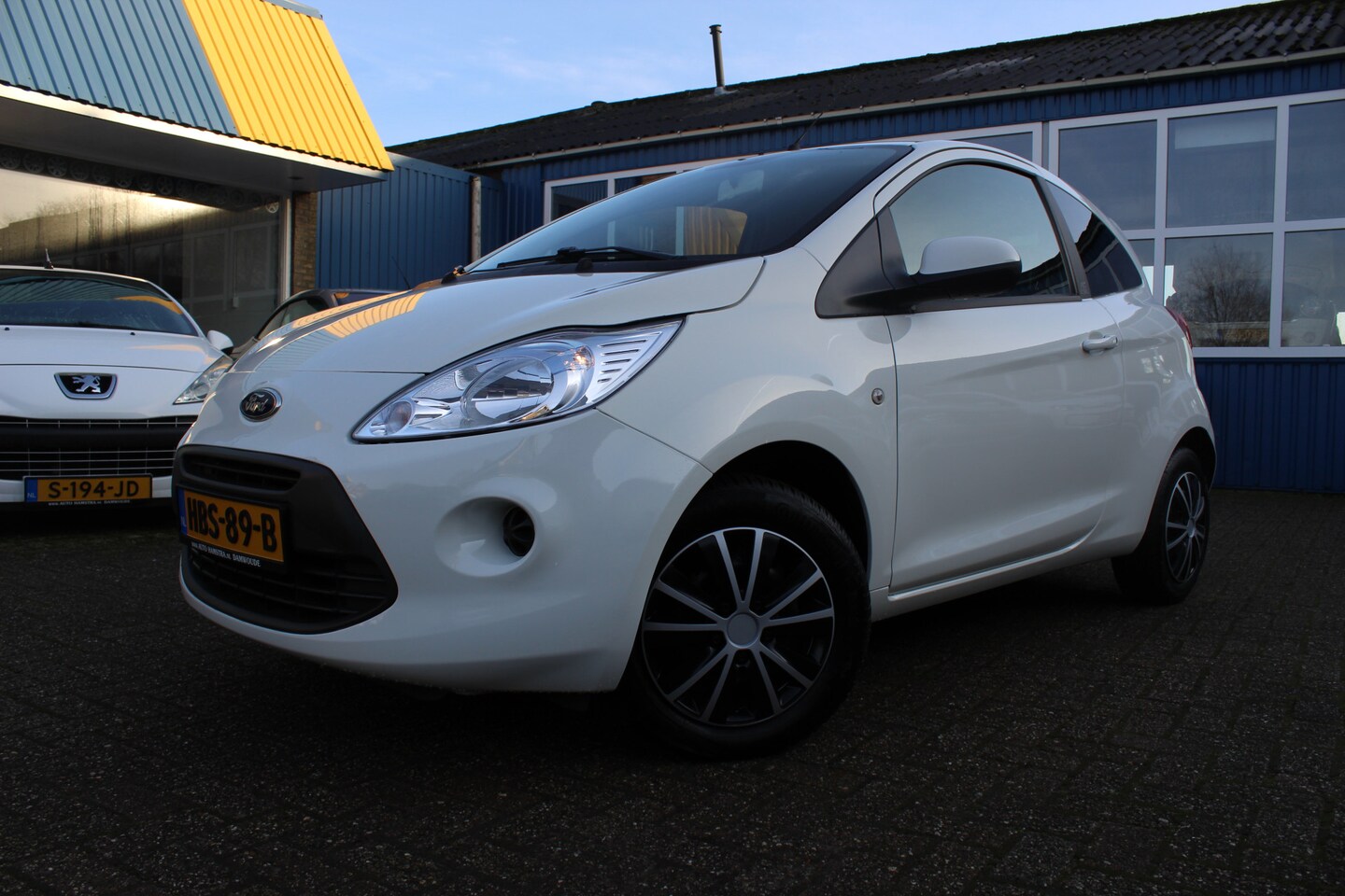 Ford Ka - 1.2i "Style" Radio-CD + Airco !!! - AutoWereld.nl