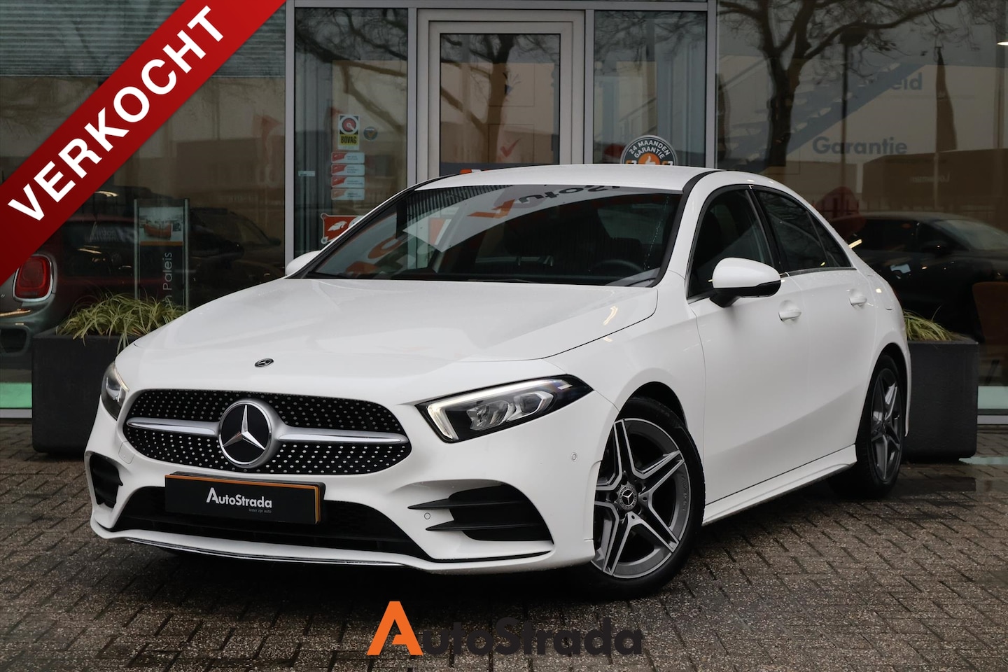 Mercedes-Benz A-klasse - Limousine A 200 AMG-Line 163pk 7G-DCT | Camera | LED | Navi | Carplay | Stoelverwarming - AutoWereld.nl