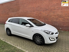 Hyundai i30 Wagon - 1.6 GDI i-Motion Clima Cruise