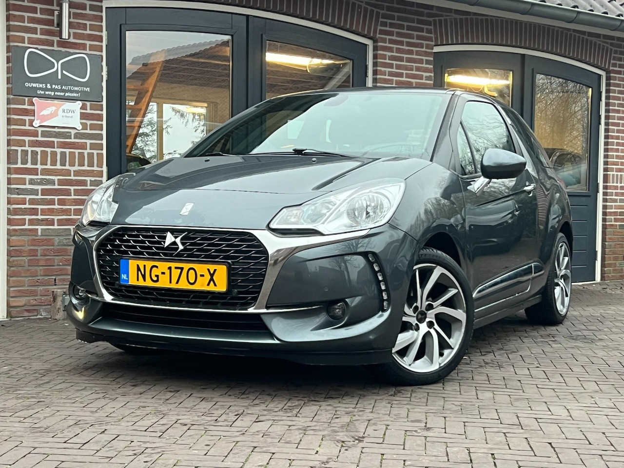 DS 3 - 1.2 PureTech Business | NAVIGATIE | NAP | CRUISE | DAB - AutoWereld.nl