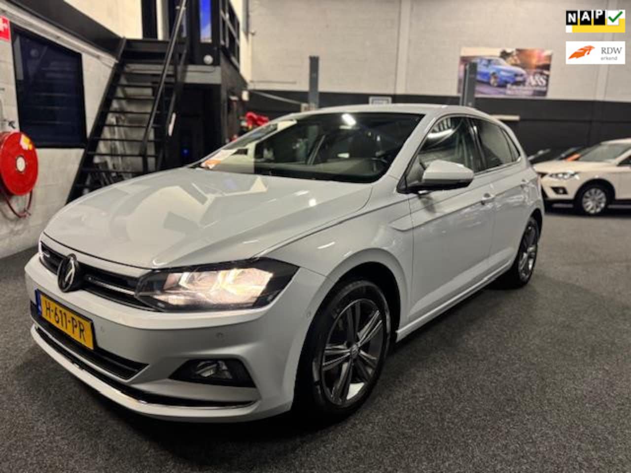 Volkswagen Polo - 1.0 TSI Comfortline Business 1.0 TSI Comfortline Business - AutoWereld.nl