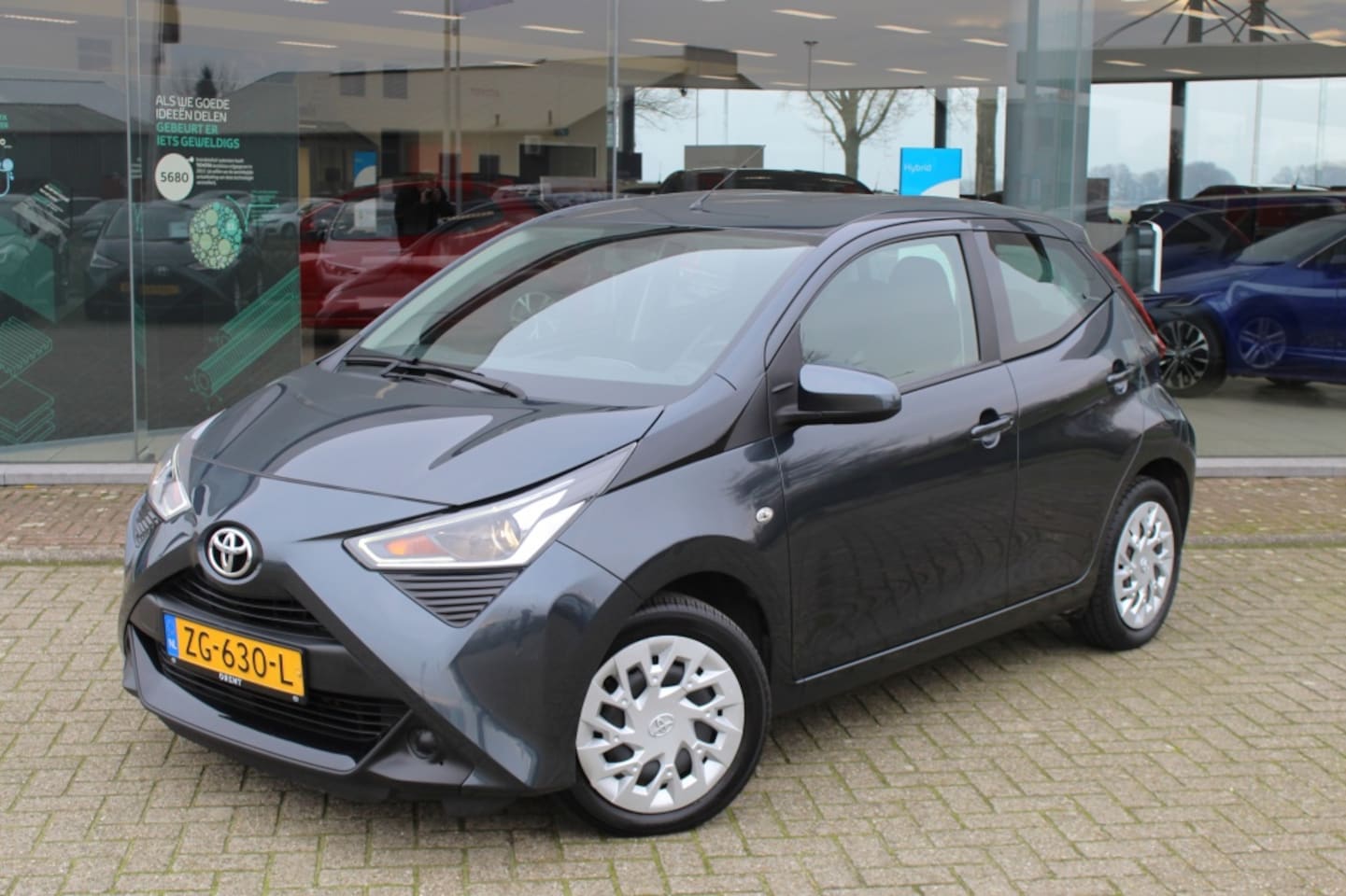 Toyota Aygo - 1.0 VVT-i x-play | Airco | Toerenteller | Achteruitrijcamera - AutoWereld.nl