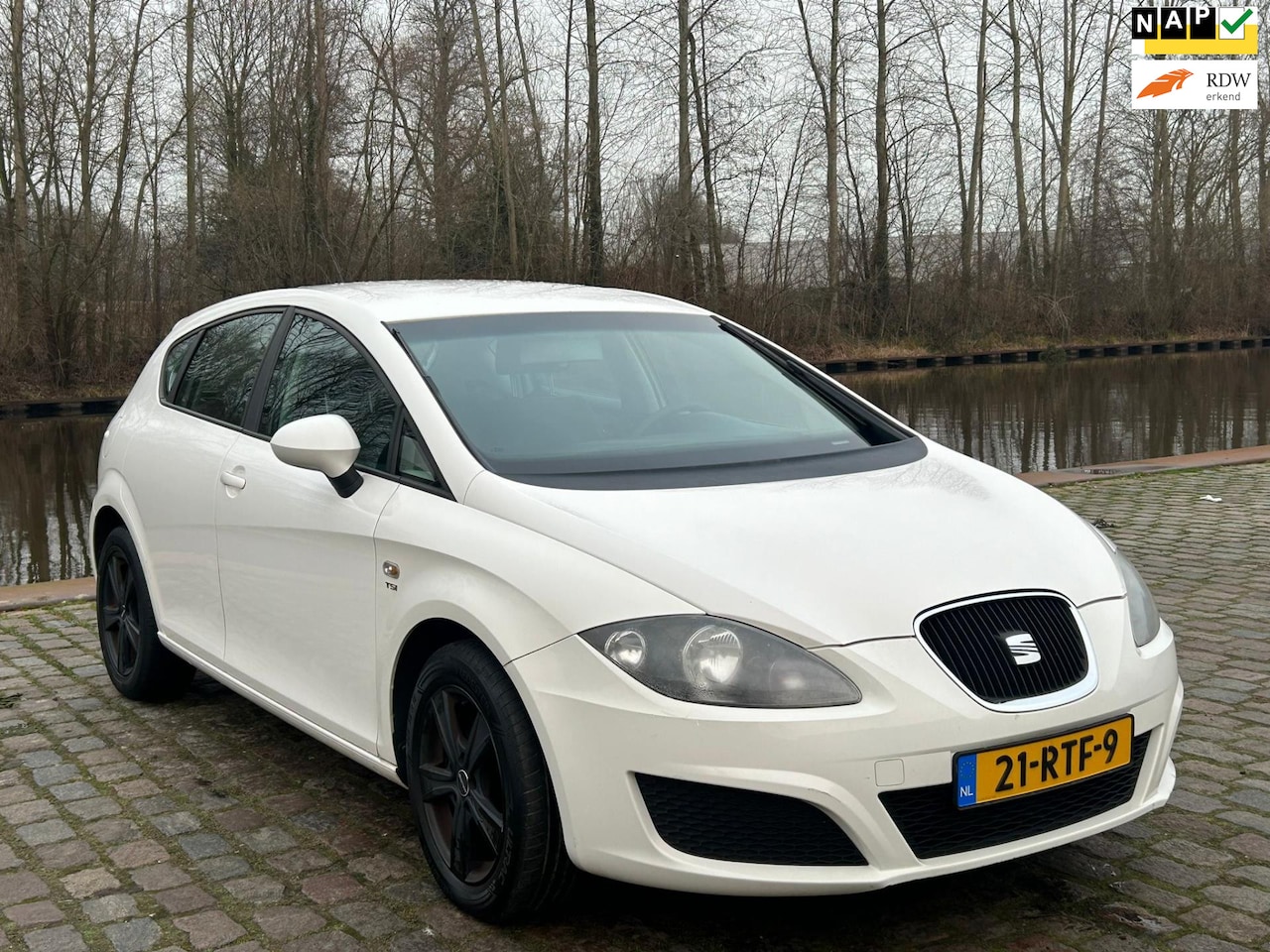 Seat Leon - 1.2 TSI Reference 2e eigenaar dealer onderhouden airco cruis control cv op afs - AutoWereld.nl