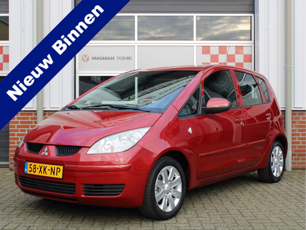 Mitsubishi Colt - 1.3 Invite 95PK /AIRCO/Climate control/15'LM/Elek. ramen/CV/ISOFIX/Radio-cd speler/NAP! 2e - AutoWereld.nl