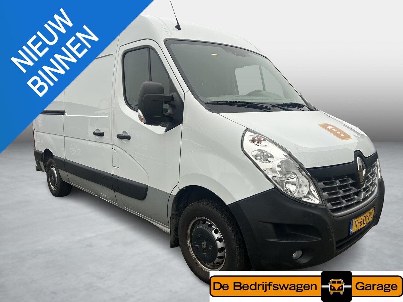 Renault Master - T35 2.3 dCi L2H2 | 2.500kg Trekhaak | Opstap | Euro 6 | 130 PK  | € 172,- per mnd | - AutoWereld.nl