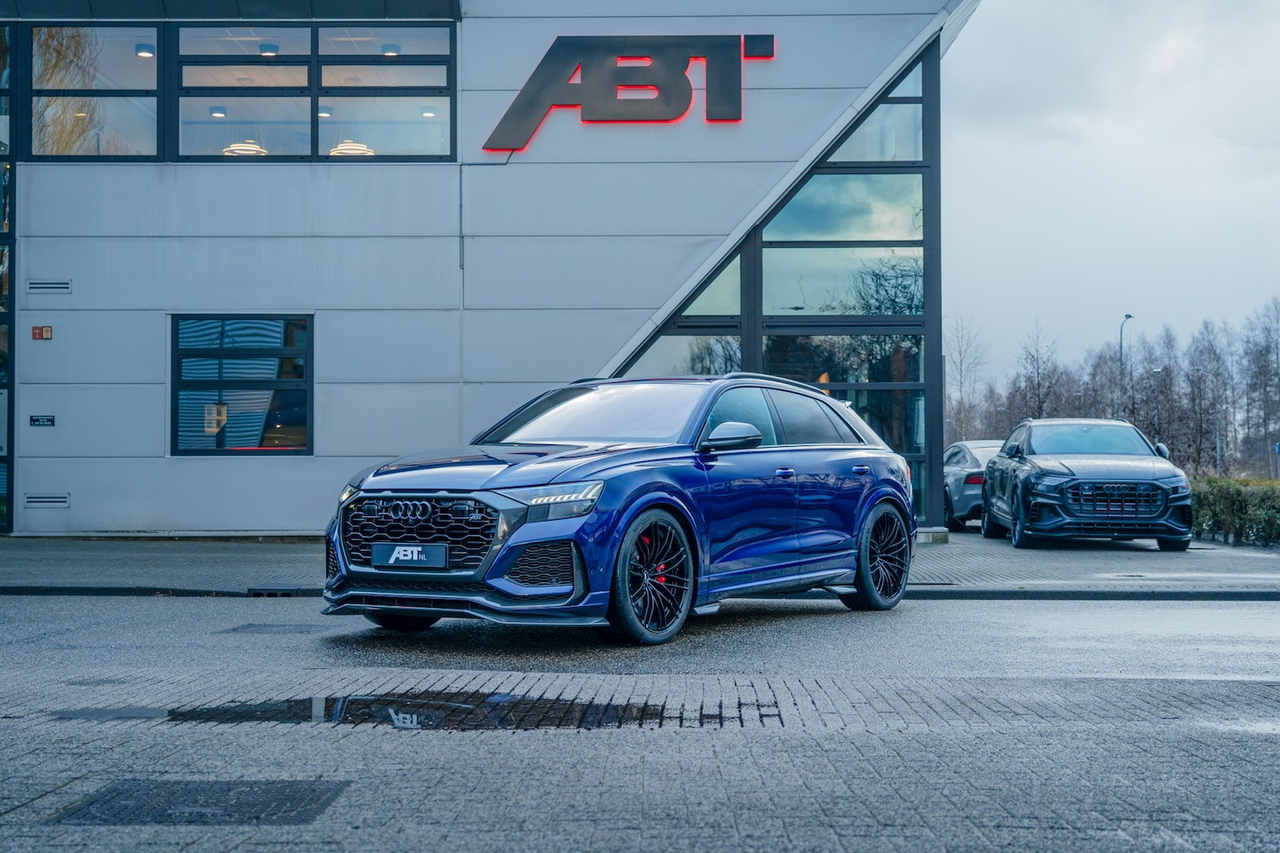 Audi RSQ8 - ABT RSQ8-S 700 ABT Carbon fenders | ABT HR23 Glossy Black | Dynamic plus | carbon exterieu - AutoWereld.nl