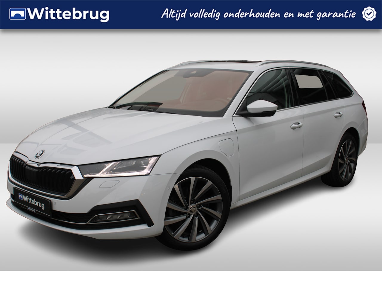 Skoda Octavia Combi - 1.4 TSI iV 204pk PHEV Style DSG Automaat / Panoramadak / LED / Head-up Display / Stoelverw - AutoWereld.nl