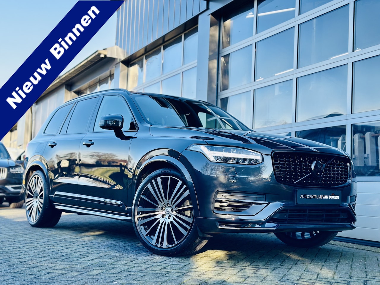 Volvo XC90 - 2.0 T8 Recharge AWD | Black Line | Panodak | Luchtvering | Leder | Trekhaak | Adapt Cruise - AutoWereld.nl