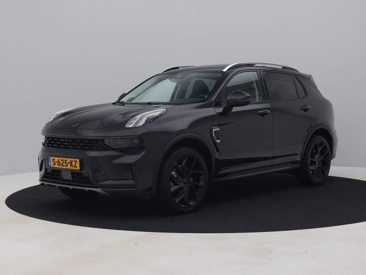 Lynk & Co 01 - 1.5 Plug-in Hybrid | 360° | BLACK | VOL LEDER | NLD AUTO - AutoWereld.nl