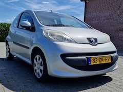 Peugeot 107 - 1.0-12V XS