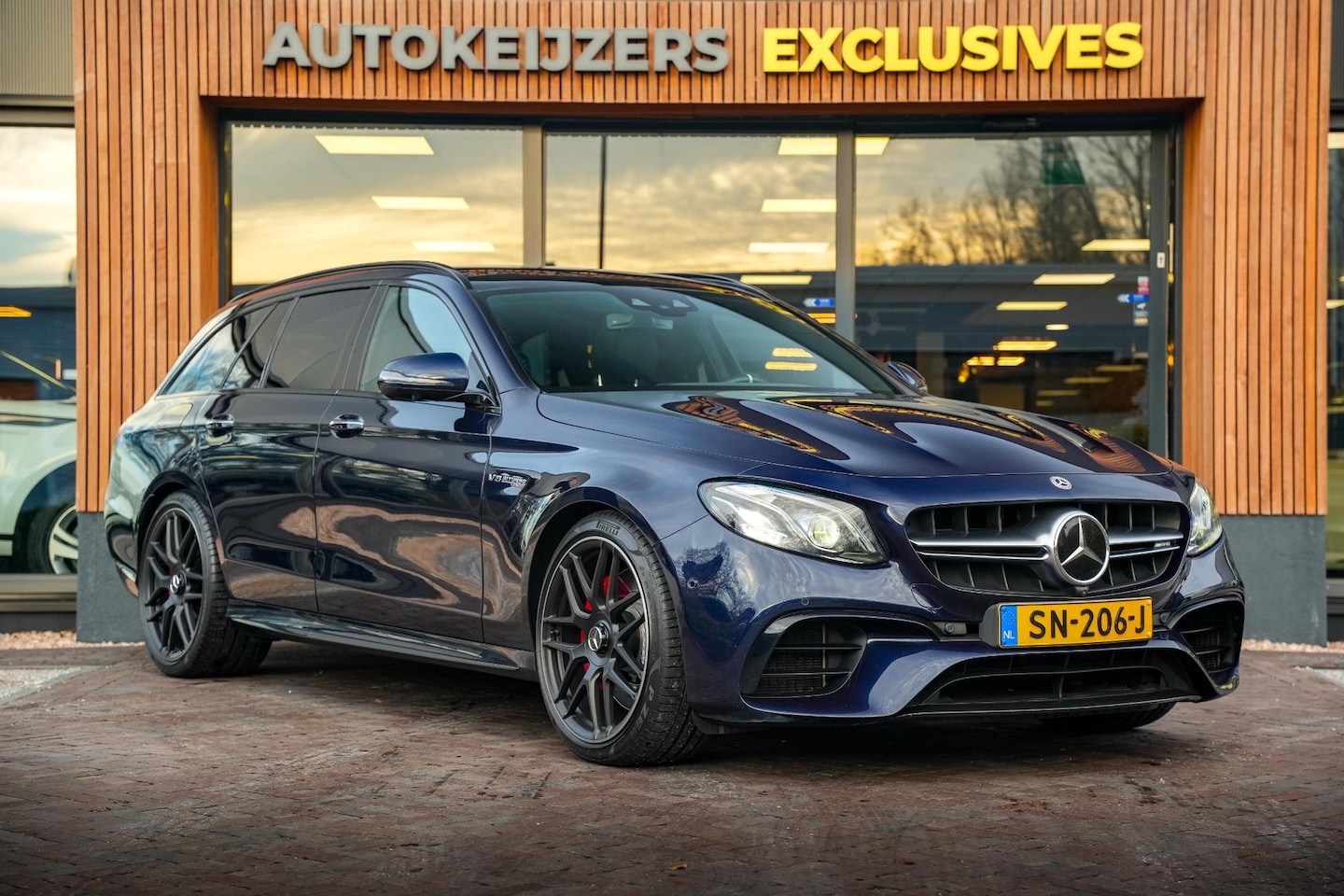 Mercedes-Benz E-klasse Estate - AMG 63 S 4MATIC Premium Plus Burmester Panodak Leer Ambient Widescreen 360 Camera - AutoWereld.nl