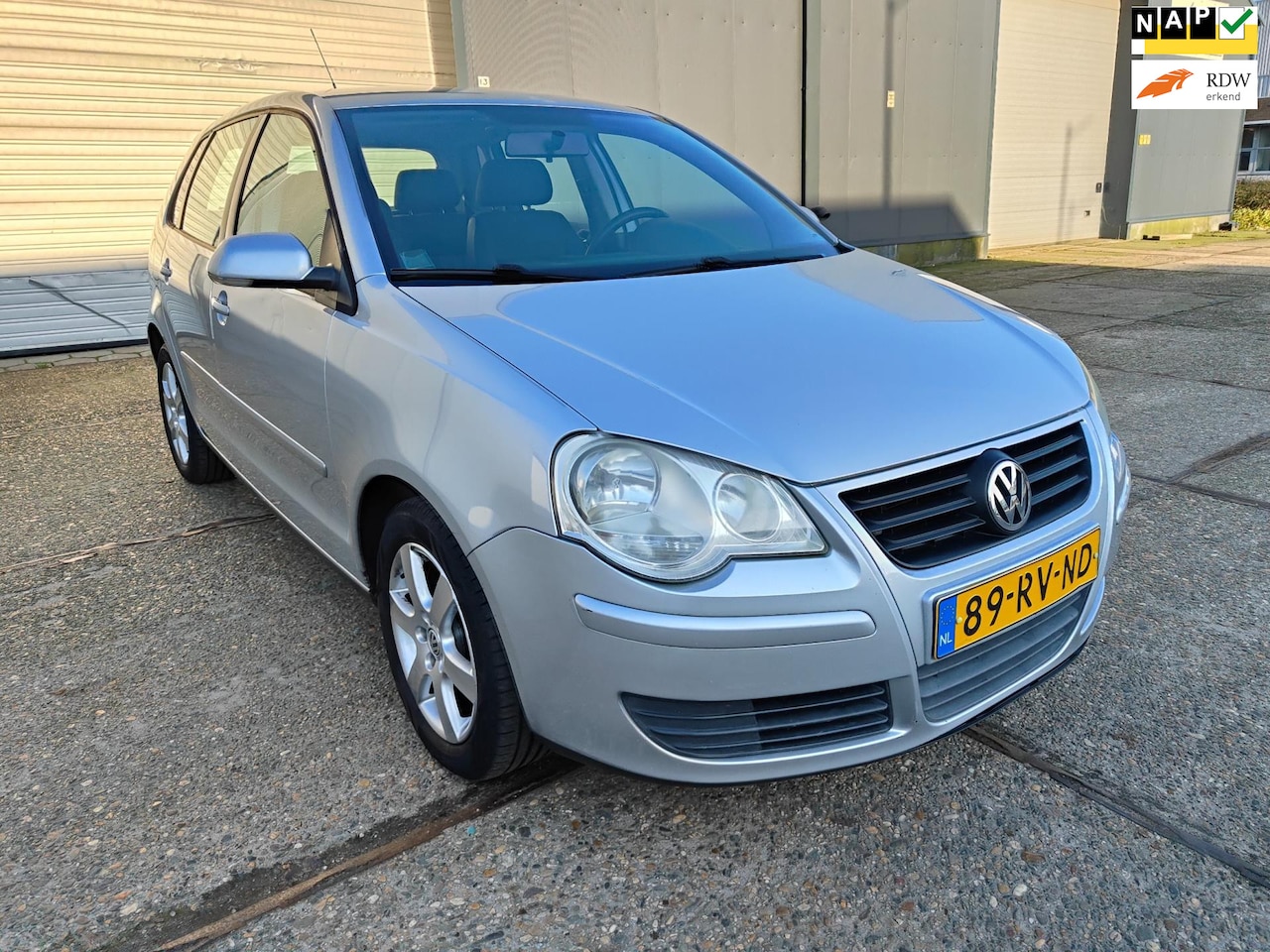 Volkswagen Polo - 1.4-16V FSI 1.4-16V FSI ( 5-Deurs/Airco) - AutoWereld.nl