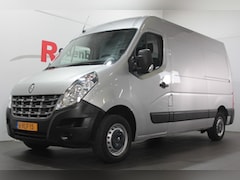 Renault Master - T33 2.3 dCi L2H2 - 3 pers. - Airco / Navi / Trekhaak