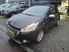 Peugeot 208 - 1.2 VTi Style | 2E EIGENAAR | 12MND GARANITE| NAVI | LMV | CRUISE |