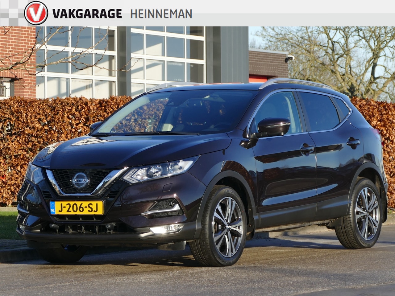 Nissan Qashqai - 1.3 DIG-T AUTOMAAT | panoramadak | stoelverwarming | trekhaak - AutoWereld.nl