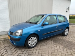 Renault Clio - 1.4-16V Privilège Topstaat! 3e eigenaar. Volledige historie! Airco