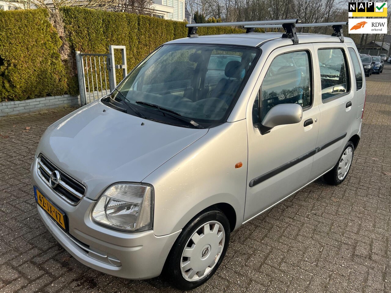 Opel Agila - 1.0-12V Comfort 1.0-12V 5DRS Comfort - AutoWereld.nl