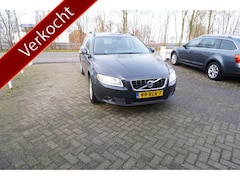 Volvo V70 - 1.6 T4 Limited Edition TREKHAAK CRUISE STOELVERWARMING NAVI