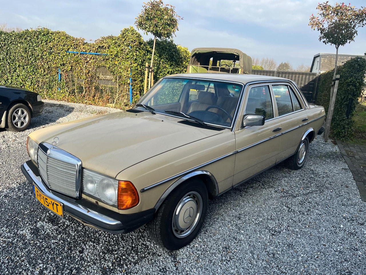 Mercedes-Benz 200-280 (W123) - 200 200 - AutoWereld.nl