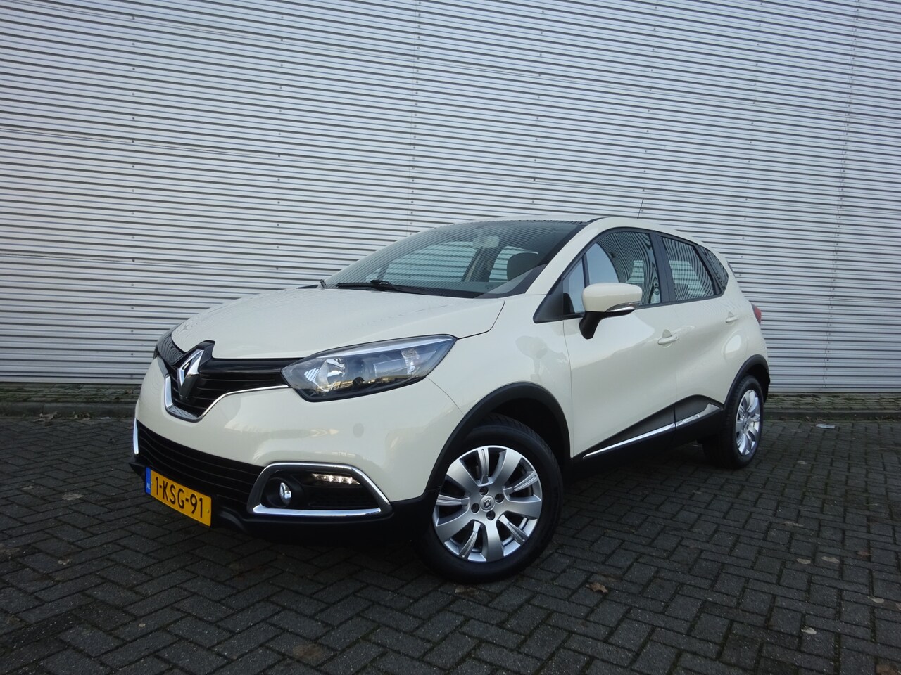 Renault Captur - 0.9 TCe Expression Airco / Navi / Cruise / Parkeers. / NAP - AutoWereld.nl