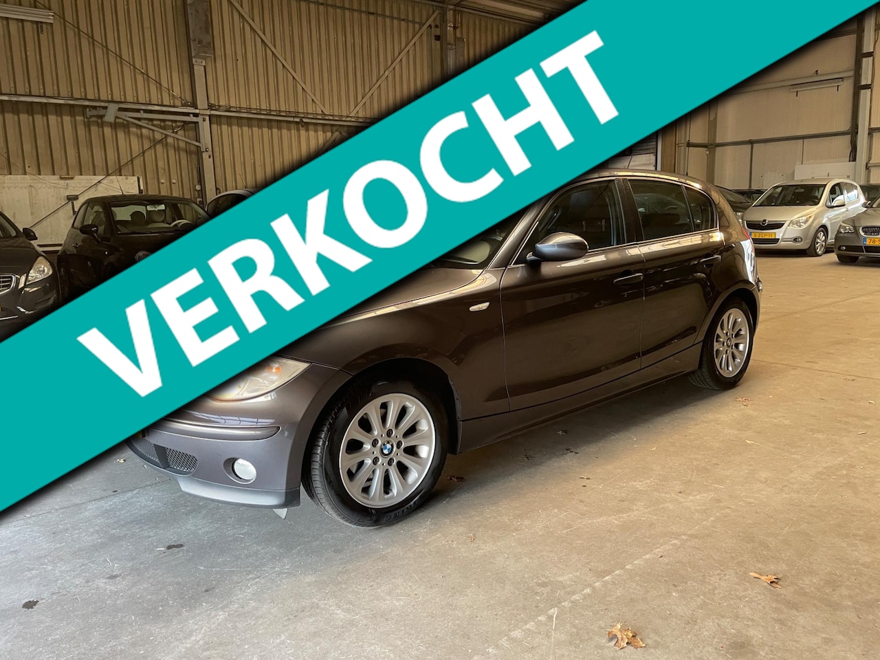 BMW 1-serie - 118i |Automaat|schuifdak| - AutoWereld.nl