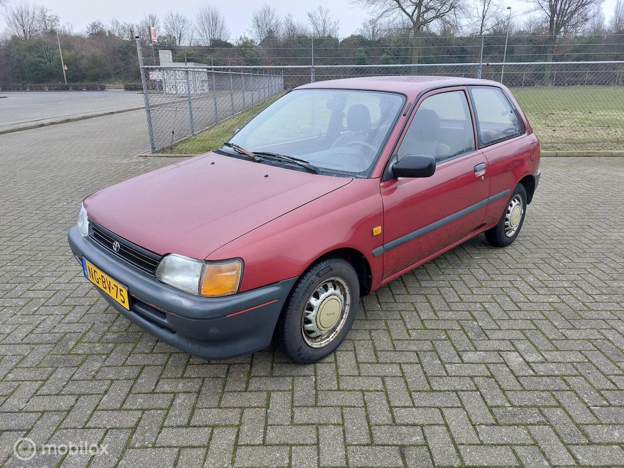 Toyota Starlet - 1.3i Automaat 1e eigenaar NAP nwe Apk - AutoWereld.nl