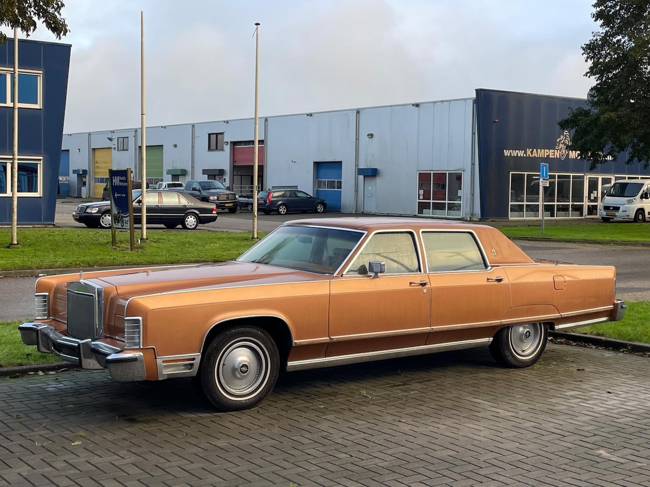 Lincoln Continental - 7.5 | Zeer mooi! | 34.431 miles | Bouwjaar 1977 - AutoWereld.nl