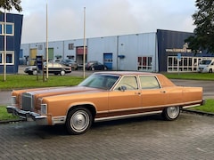 Lincoln Continental - 7.5 | Zeer mooi | 34.431 miles | Bouwjaar 1977