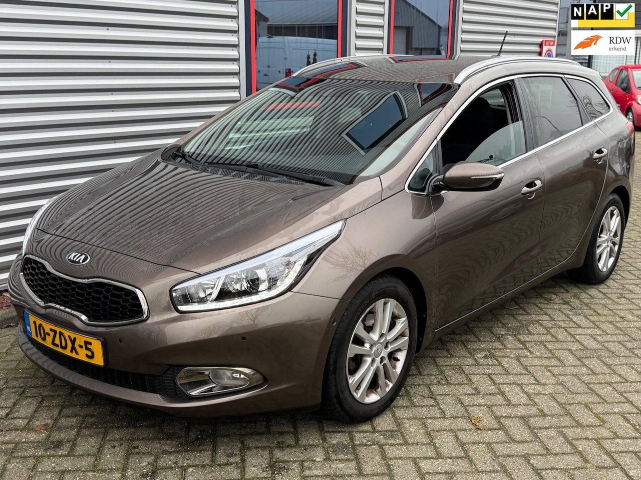 Kia Cee'd Sportswagon - 1.6 GDI Super Pack 1.6 GDI Super Pack - AutoWereld.nl