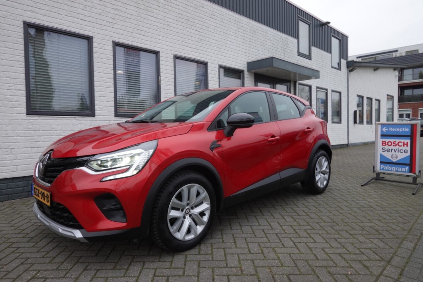 Renault Captur - 1.0 TCE ZEN Clima Navigatie All Weather - AutoWereld.nl