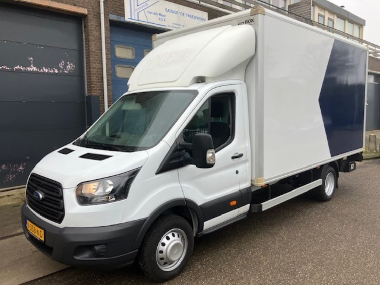 Ford Transit - Bakwagen met laadklep - AutoWereld.nl