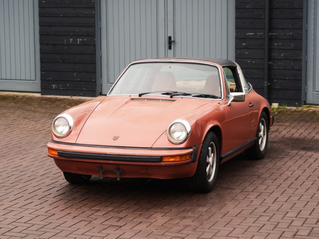 Porsche 911 - Salmon Metallic FULLY MACTHING California car - AutoWereld.nl