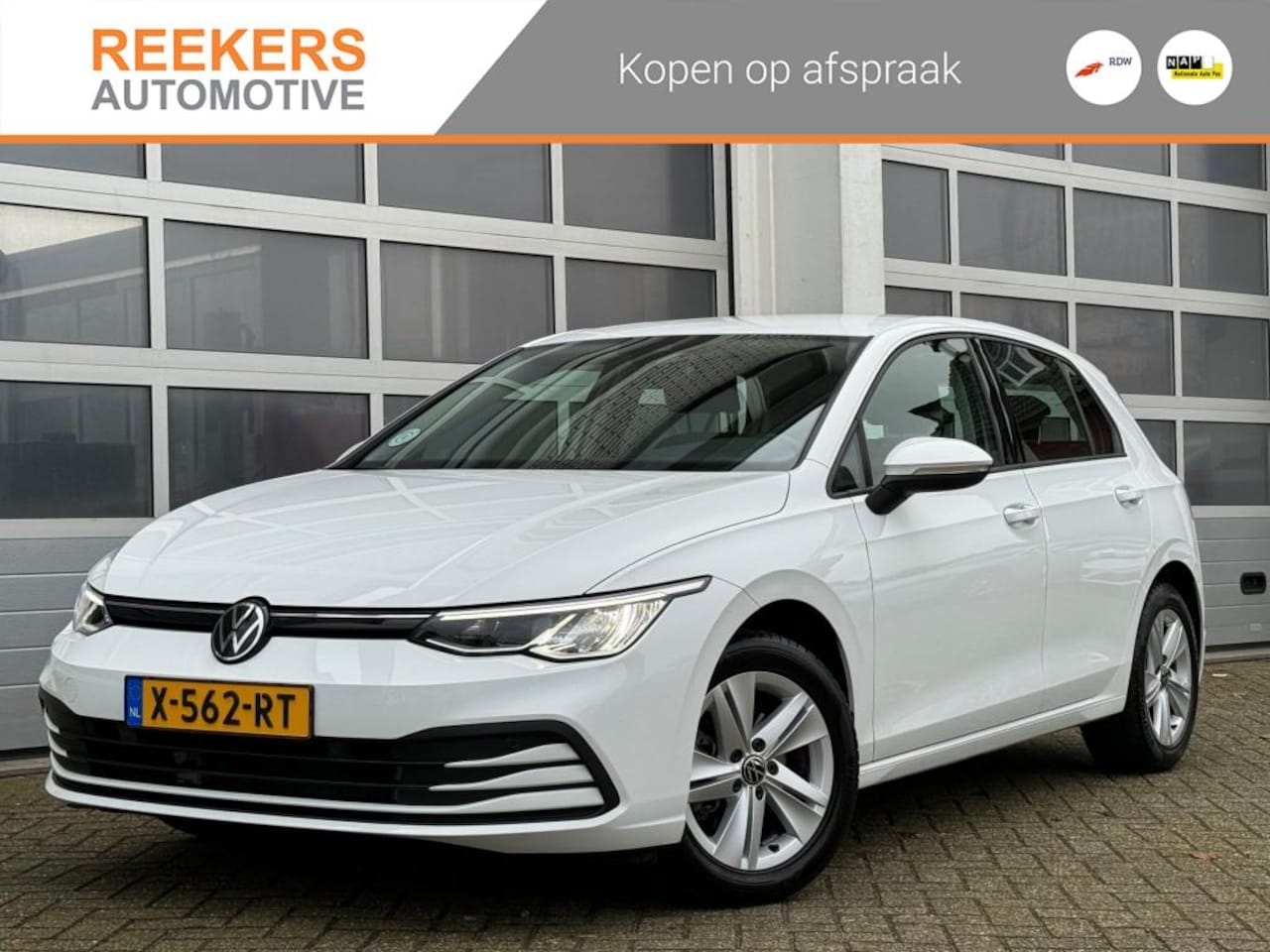 Volkswagen Golf - 1.5 TSI LIFE BNS DAB stuur/stoel.verw. - AutoWereld.nl