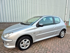 Peugeot 206 - 1.4 Quiksilver Airco