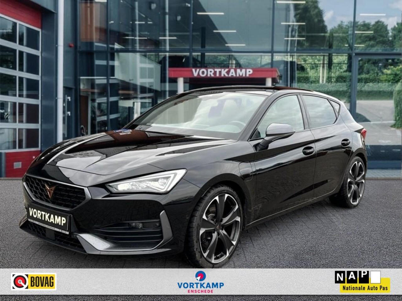 CUPRA Leon - 1.4 TSI DSG VZ E-HYBRID CAMERA/NAVI/ACC/STOELVERW - AutoWereld.nl