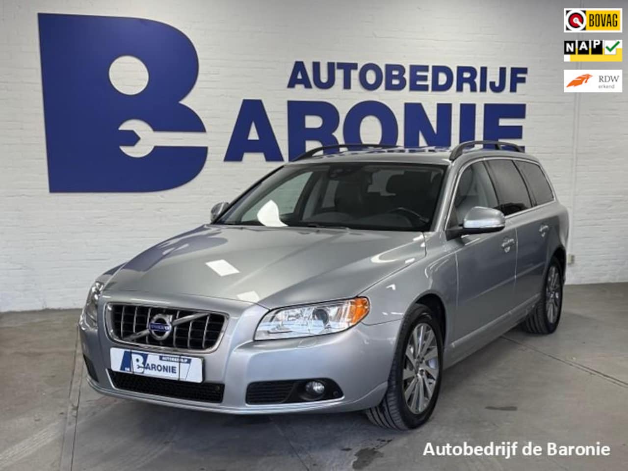 Volvo V70 - 1.6 T4 Limited Edition 1.6 T4 Limited Edition, schuifdak - AutoWereld.nl