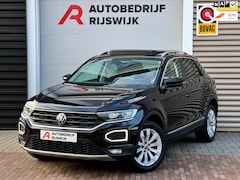 Volkswagen T-Roc - 1.5 TSI Sport Pano/Virtual/Keyless/Camera