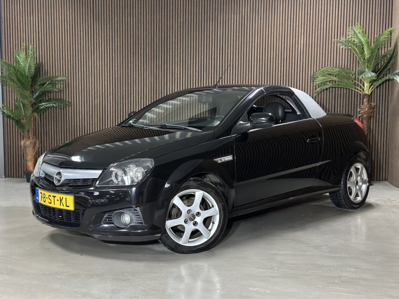 Opel Tigra TwinTop - 1.4-16V Sport 1.4-16V Sport - AutoWereld.nl