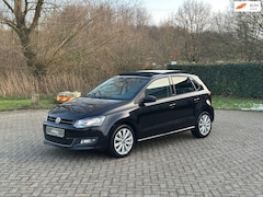 Volkswagen Polo - 1.2 High Line PANO I CARPLAY I STOELVERWARMING I NWE APK