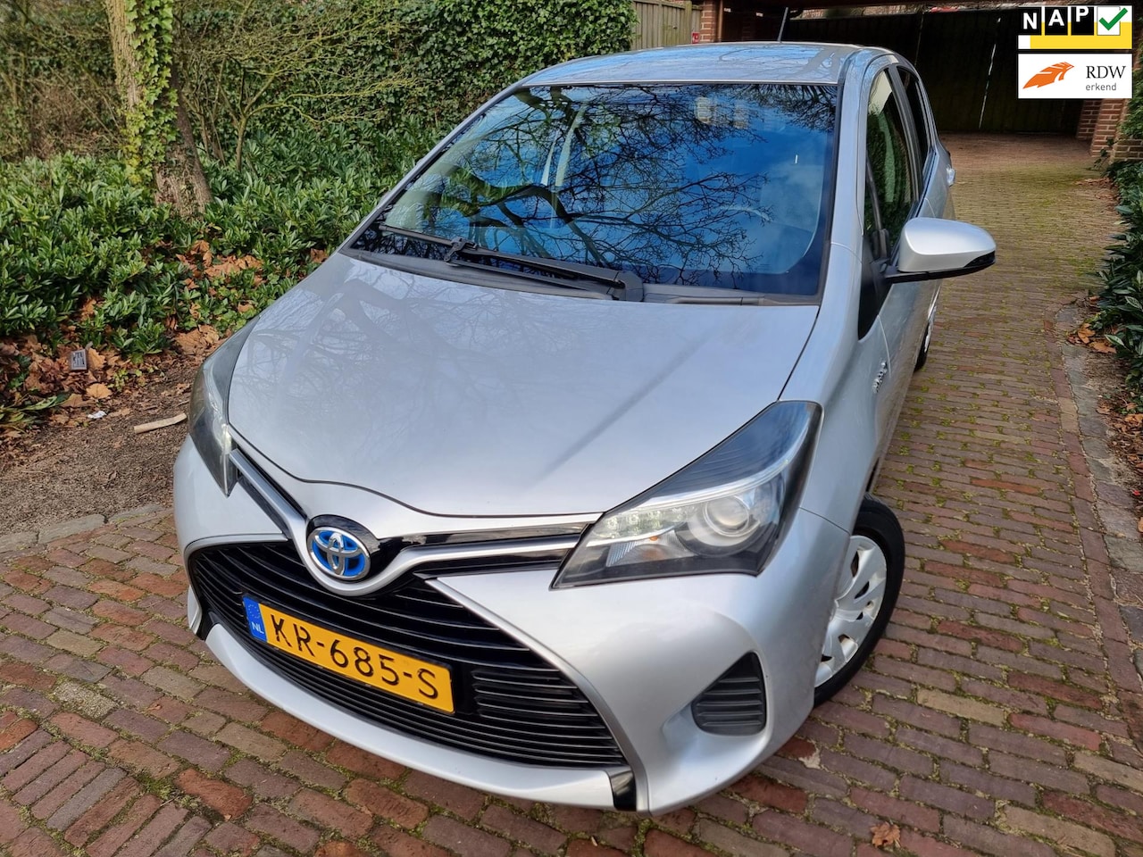 Toyota Yaris - 1.5 Hybrid Business Plus Navi/Camera - AutoWereld.nl