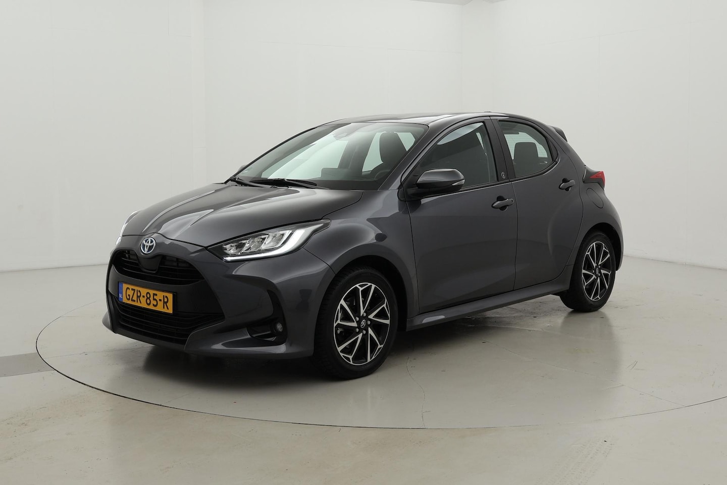 Toyota Yaris - 1.5 Hybrid Dynamic | Navigatie Automaat - AutoWereld.nl