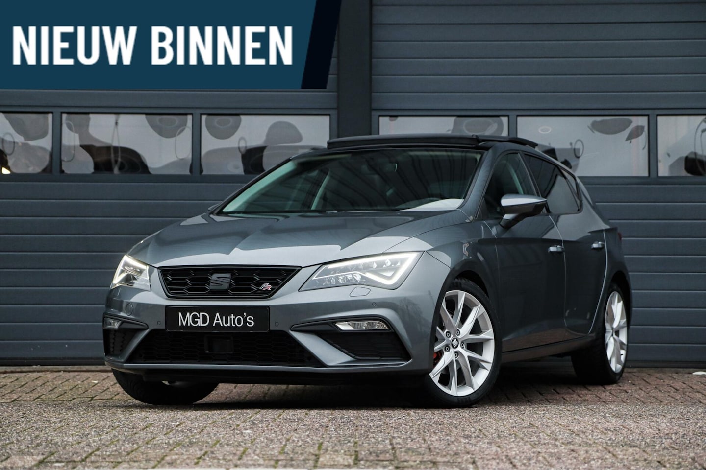 Seat Leon - 1.4 EcoTSI FR /LED/PANODAK/CARPLAY/SEAT-SOUND/STOELVERW./PDC V+A! - AutoWereld.nl