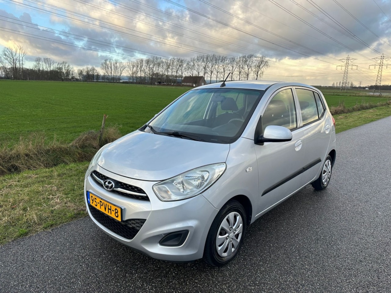 Hyundai i10 - 1.1 i-Drive Cool AIRCO / OND BOEKJE / NAP ! - AutoWereld.nl