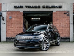 Volkswagen Tiguan - 2.0 TSI 4Motion R - Line Pano / Trekhaak / Camera