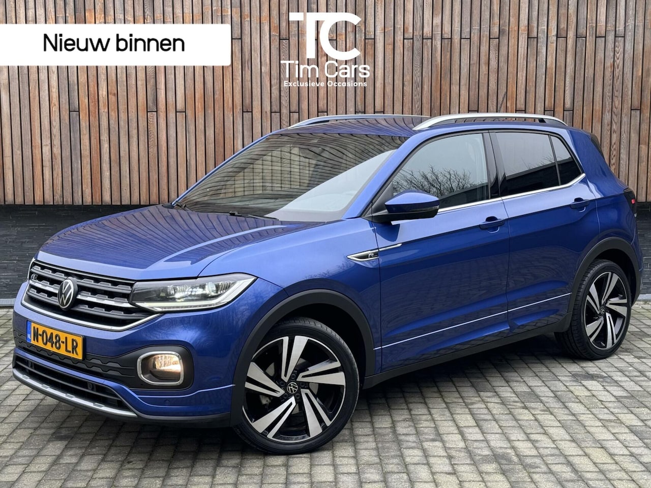 Volkswagen T-Cross - 1.0 TSI R-Line Automaat | LED | Keyless entry & start | Climate control | Adaptieve cruise - AutoWereld.nl