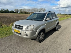 Hyundai Tucson - 2.0i Dyn. Executive AIRCO / NAP