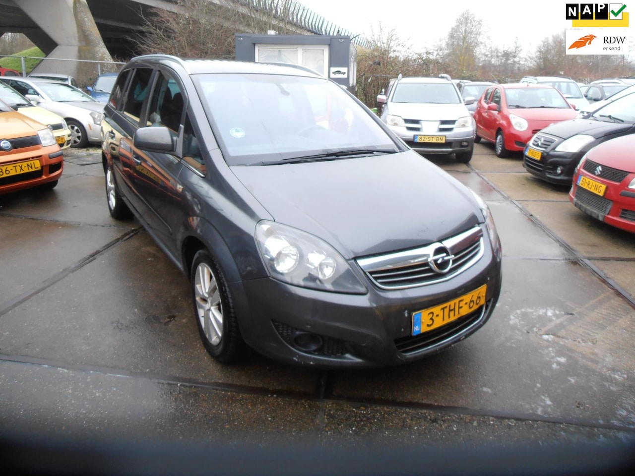 Opel Zafira - 1.8 Cosmo 7 pers airco nap apk - AutoWereld.nl