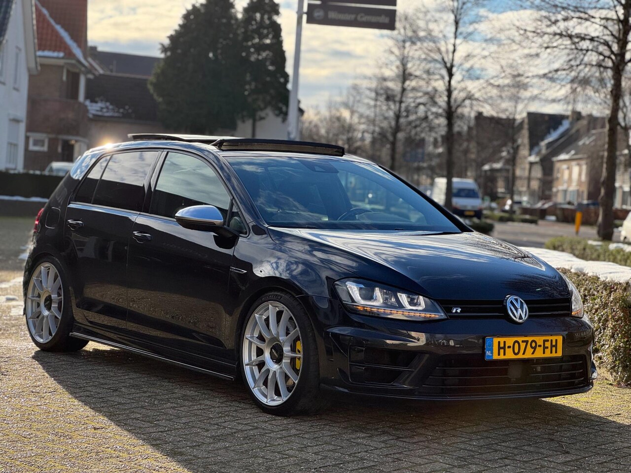 Volkswagen Golf - R 2.0 TSI 4Motion|Pano|Carplay - AutoWereld.nl